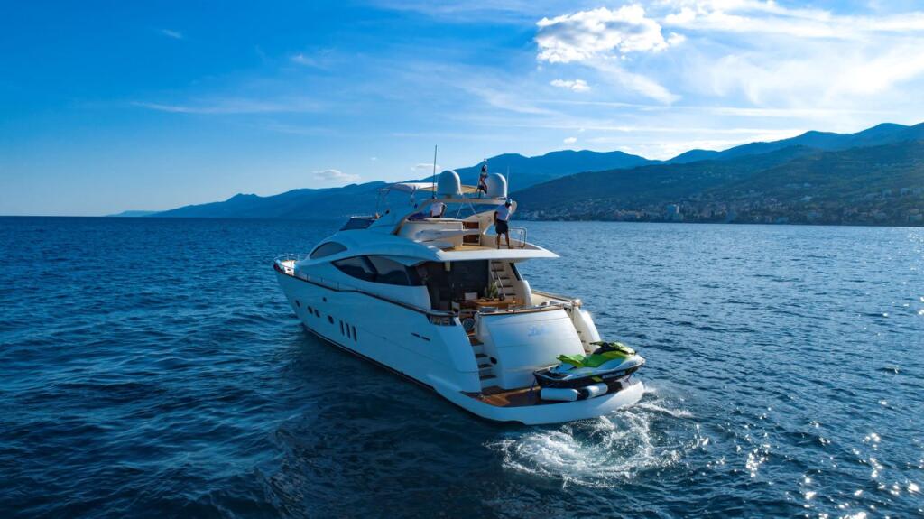Luxury motor yacht 