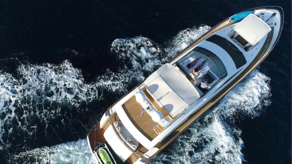 Luxury motor yacht 