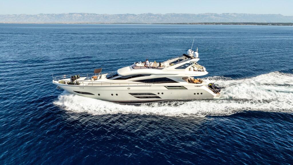 Luxury motor yacht 