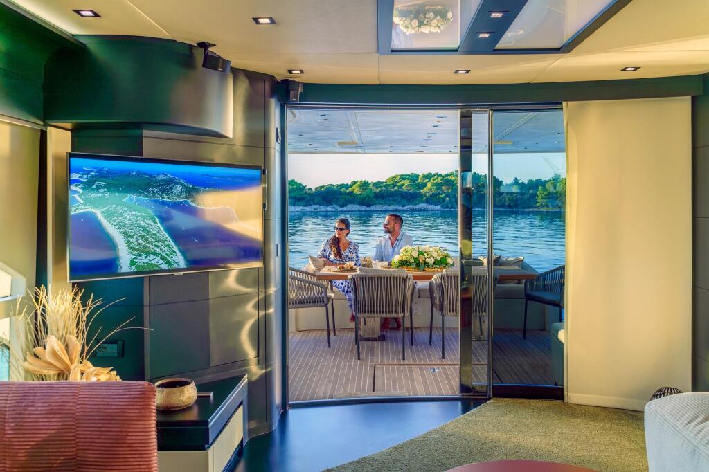 Luxury motor yacht 