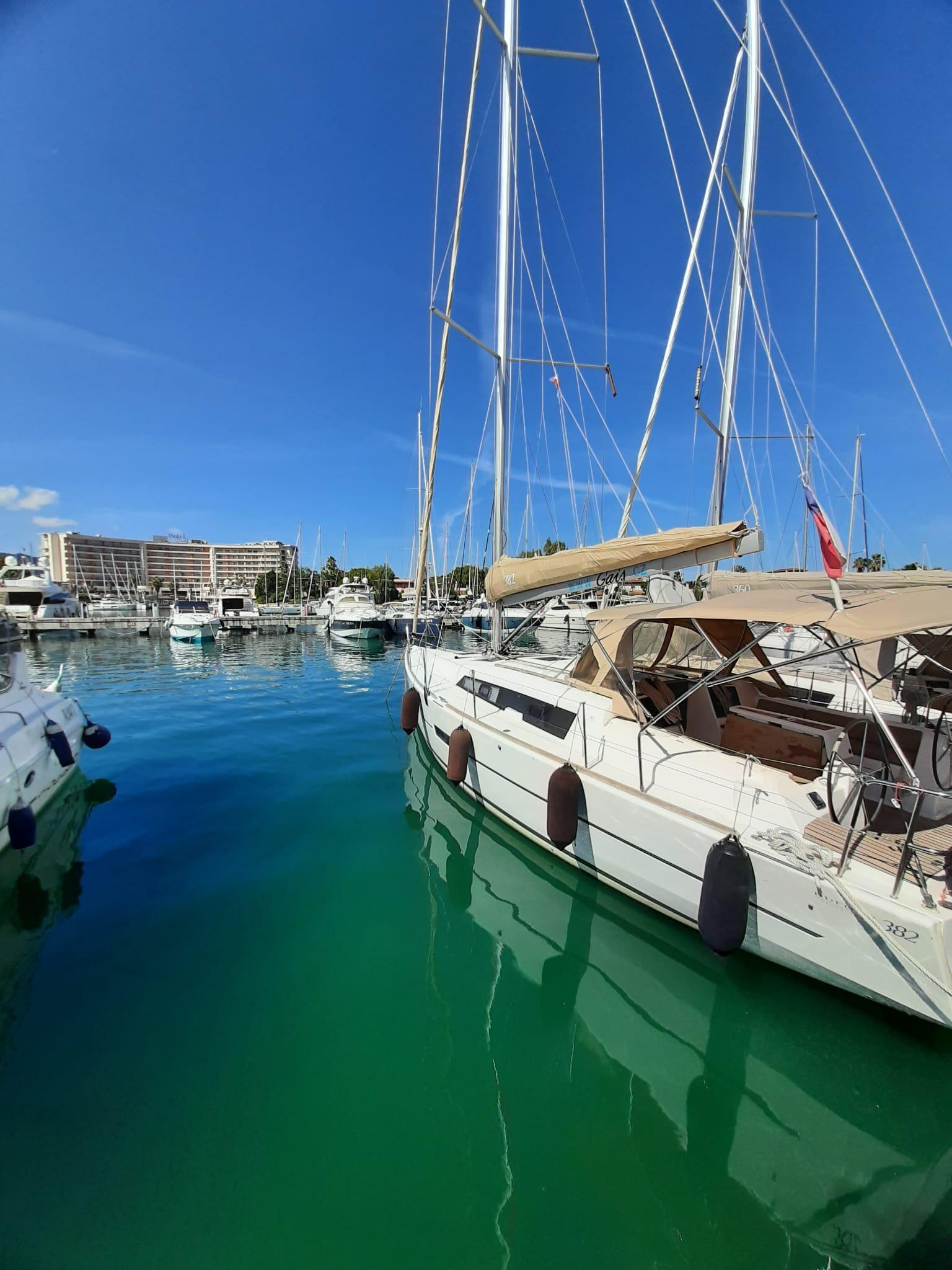 Segelyacht 