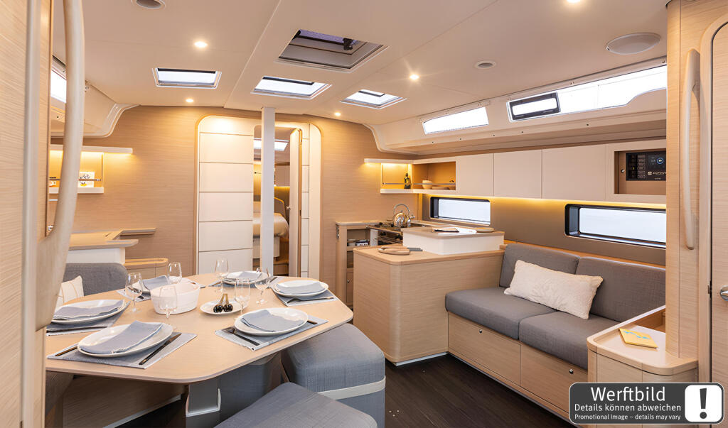 Sailing yacht 