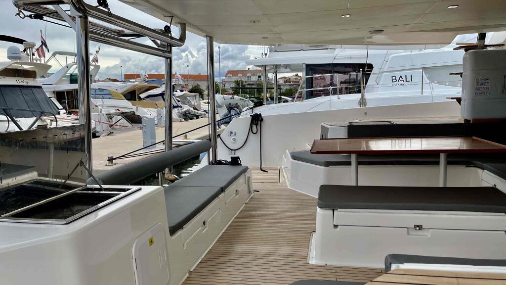 Catamaran 