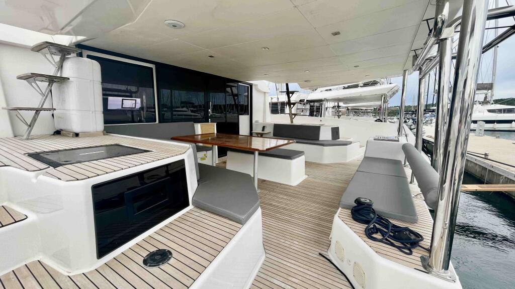 Catamaran 
