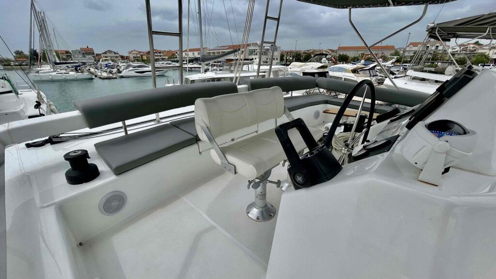 Catamaran 