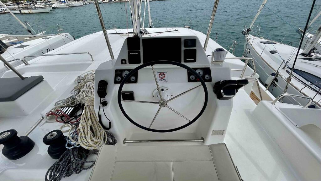 Catamaran 