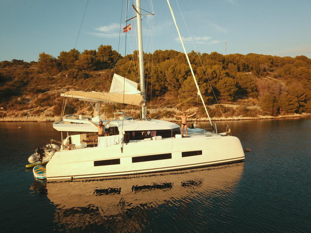 Catamaran 