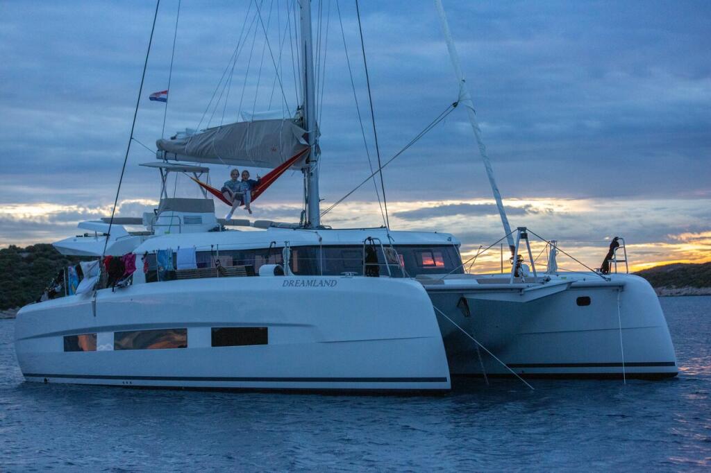 Catamaran 