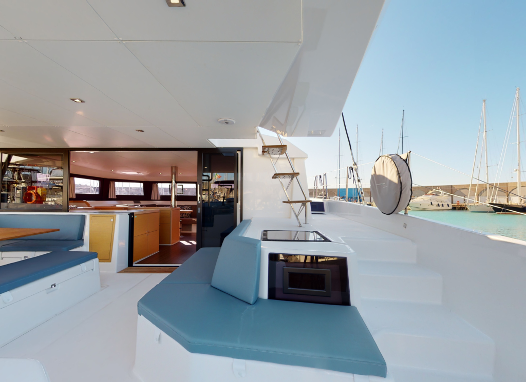 Catamaran 