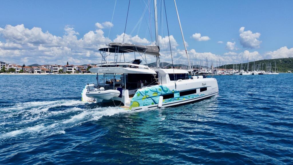 Catamaran 