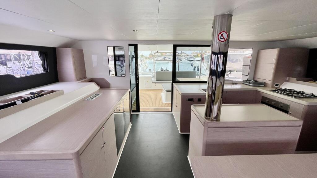 Catamaran 
