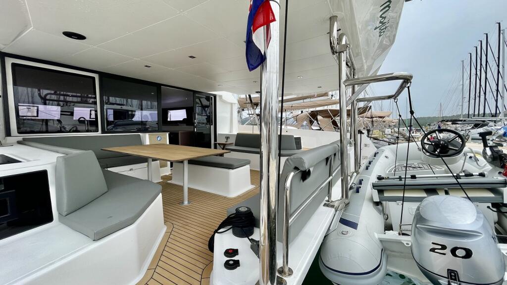 Catamaran 