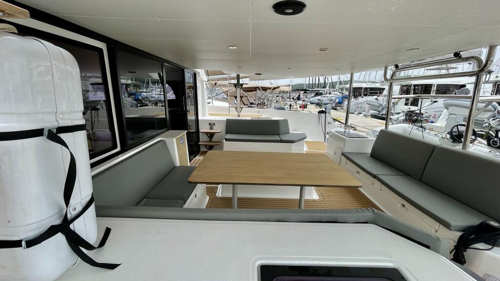 Catamaran 