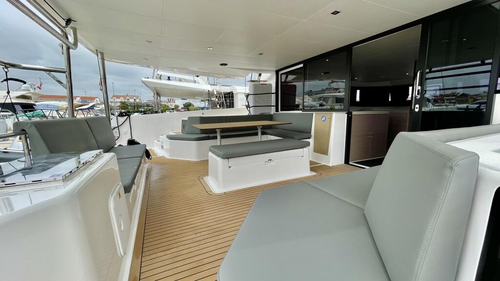 Catamaran 
