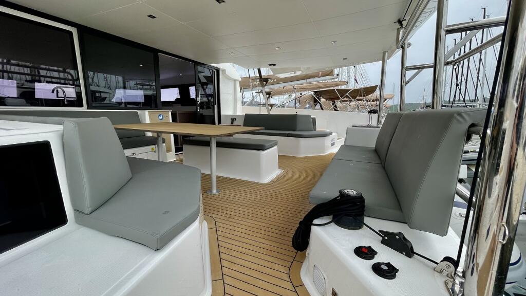 Catamaran 