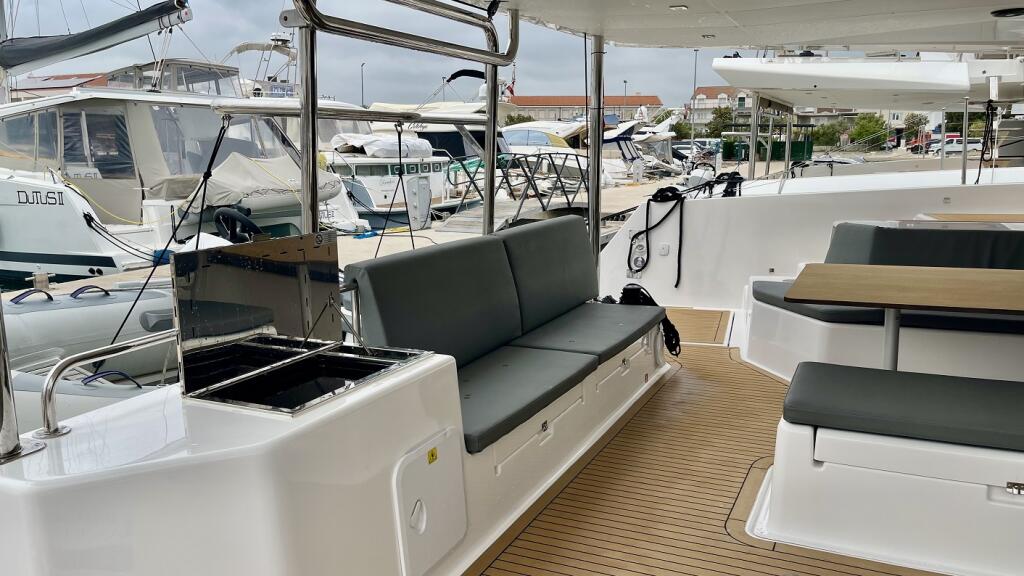Catamaran 
