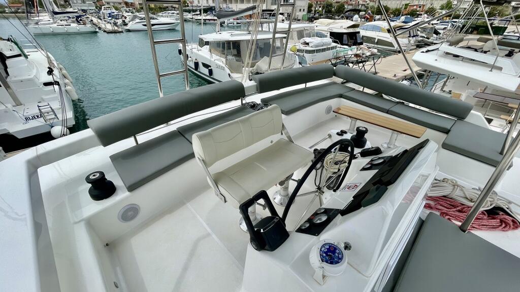Catamaran 