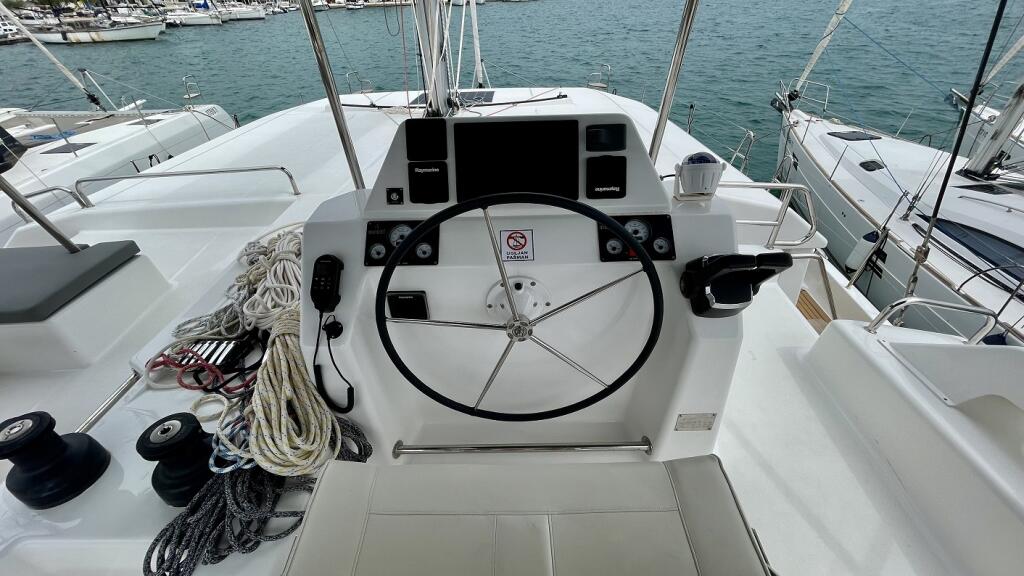 Catamaran 