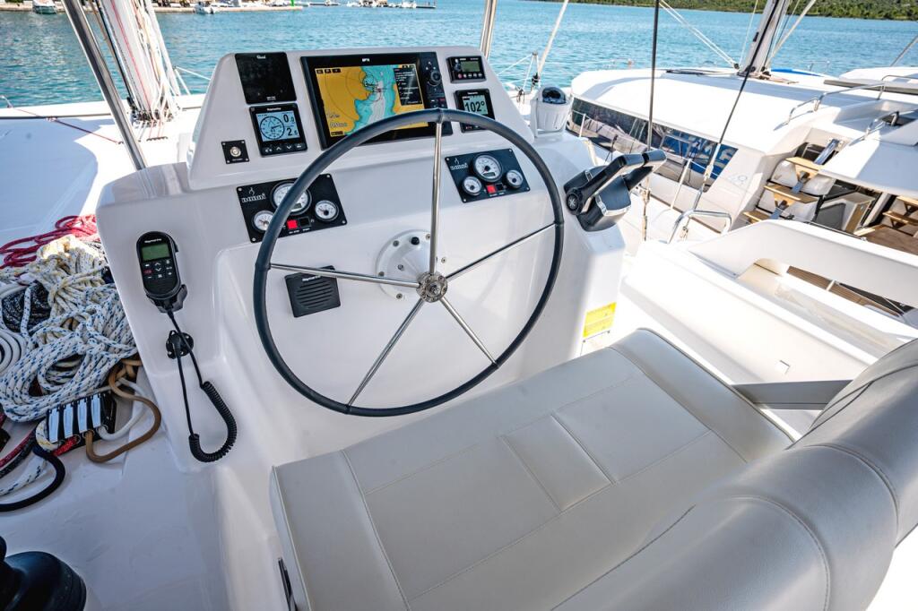 Catamaran 