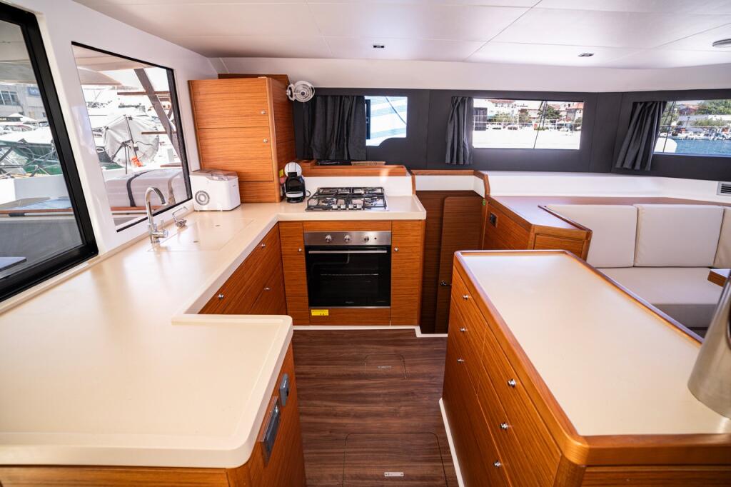 Catamaran 