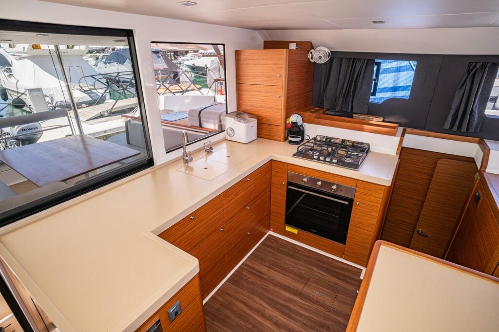 Catamaran 