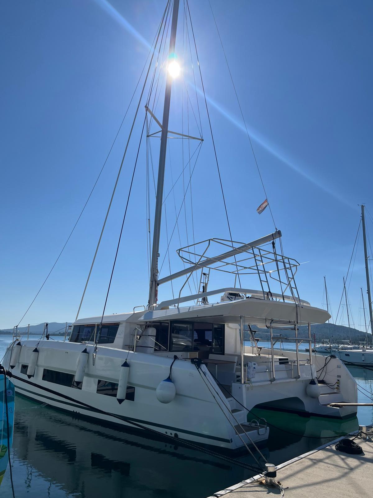 Catamaran 