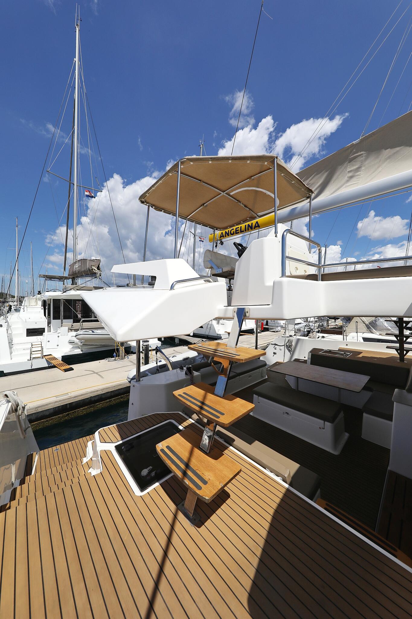 Catamaran 