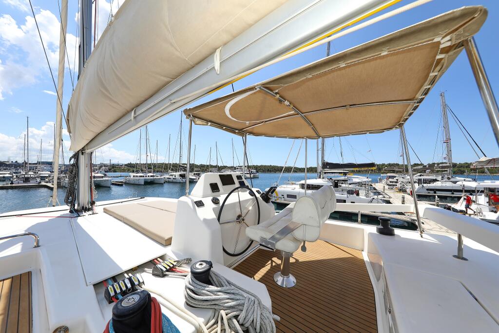 Catamaran 