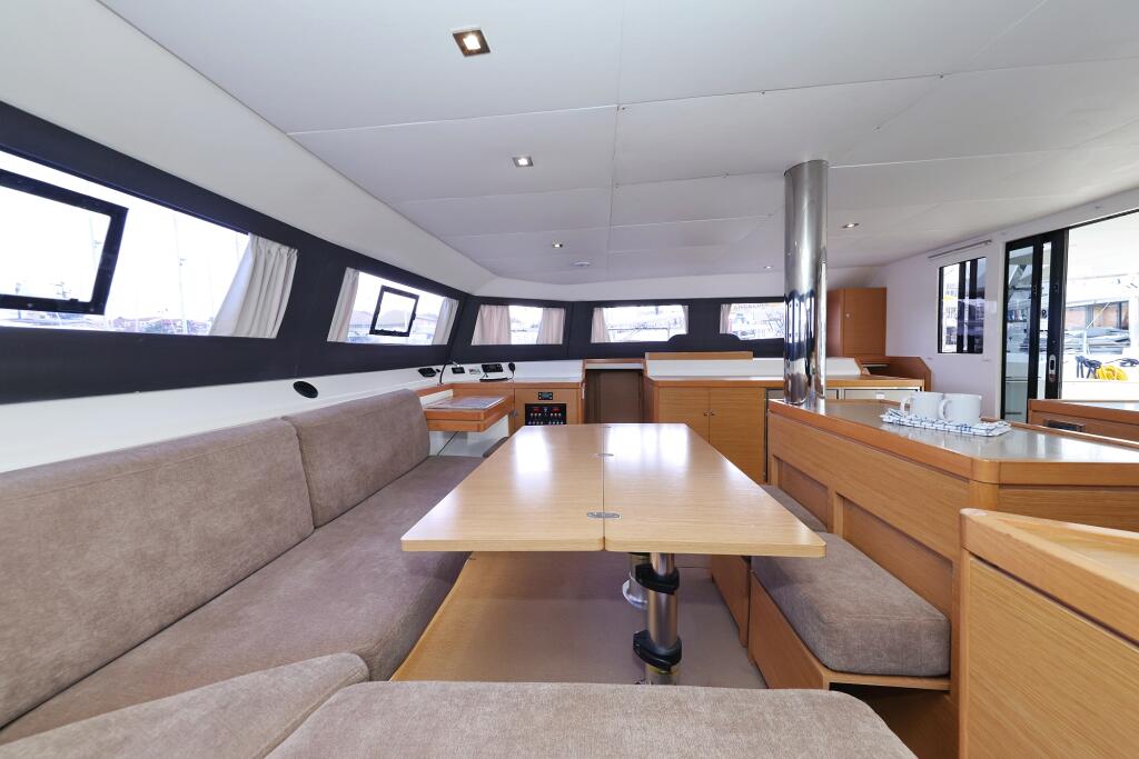 Catamaran 