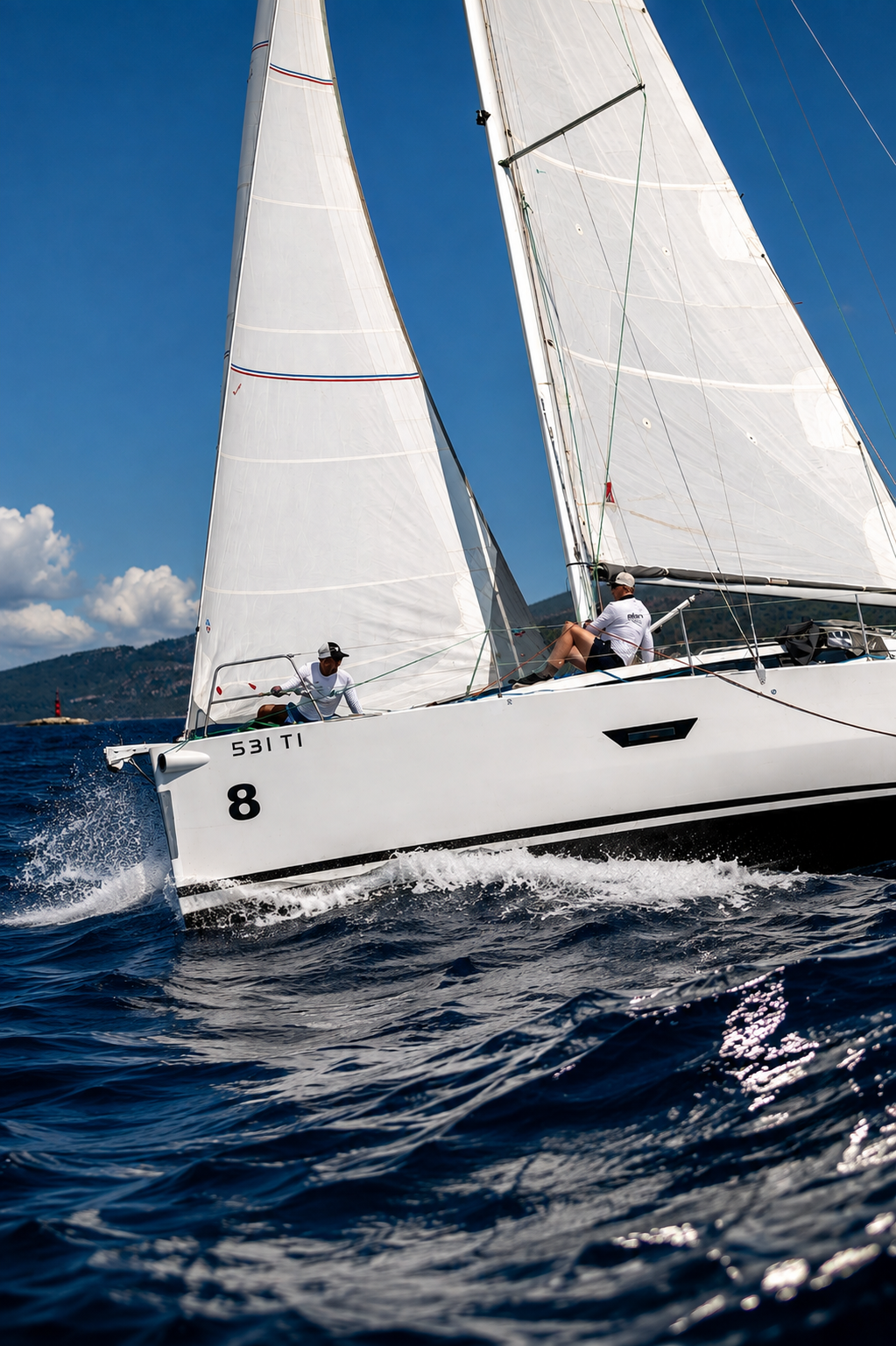 Sailing yacht 