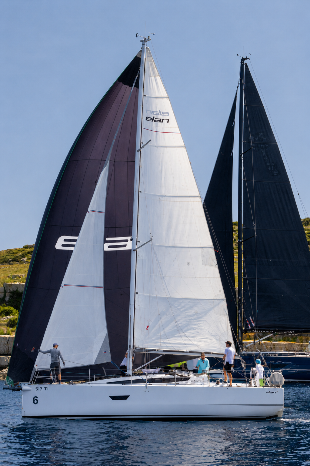 Sailing yacht 