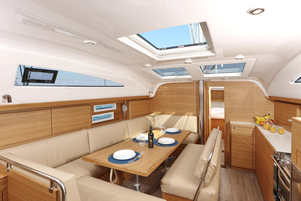 Sailing yacht 