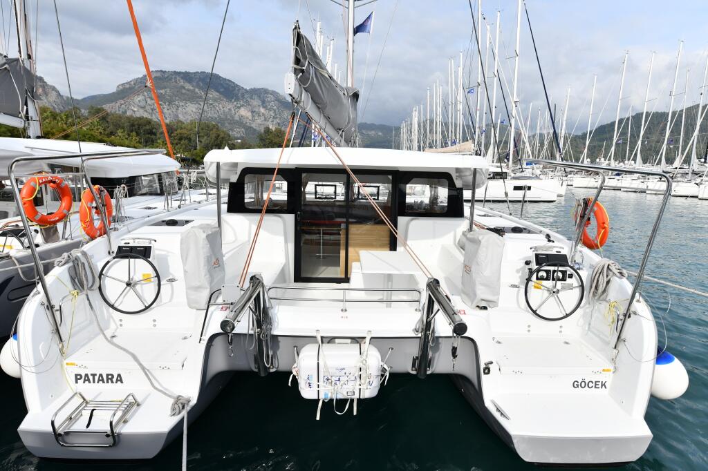 Catamaran 