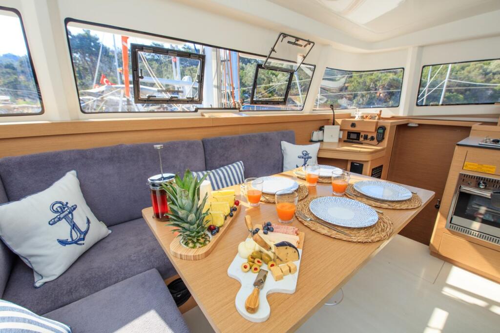 Catamaran 