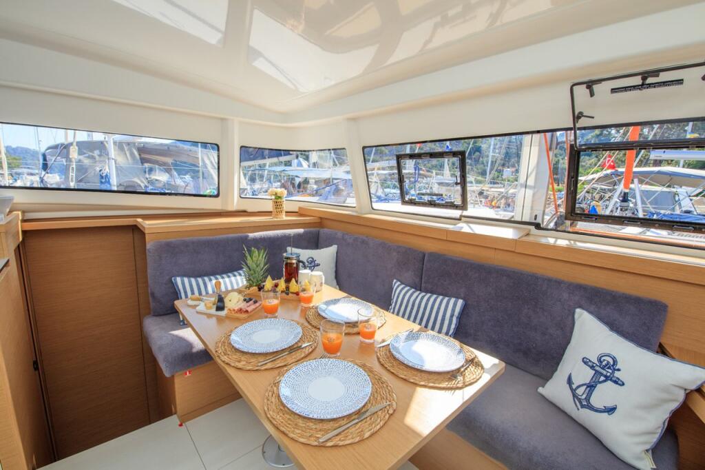 Catamaran 