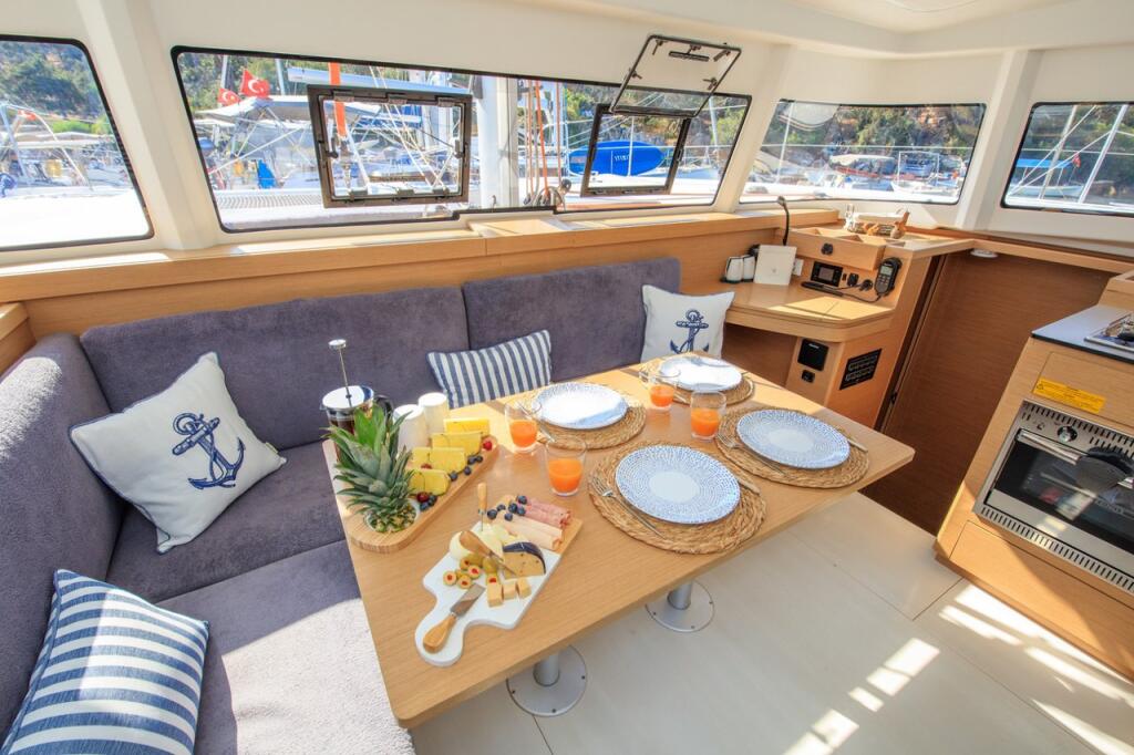 Catamaran 