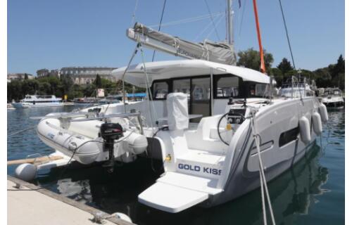 Catamaran 