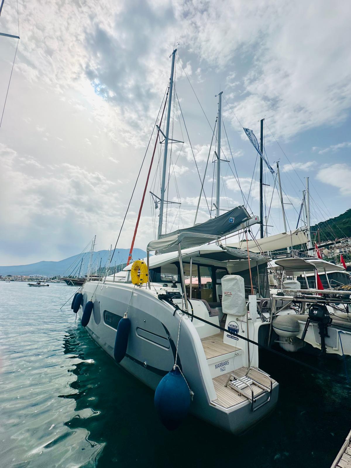 Catamaran 