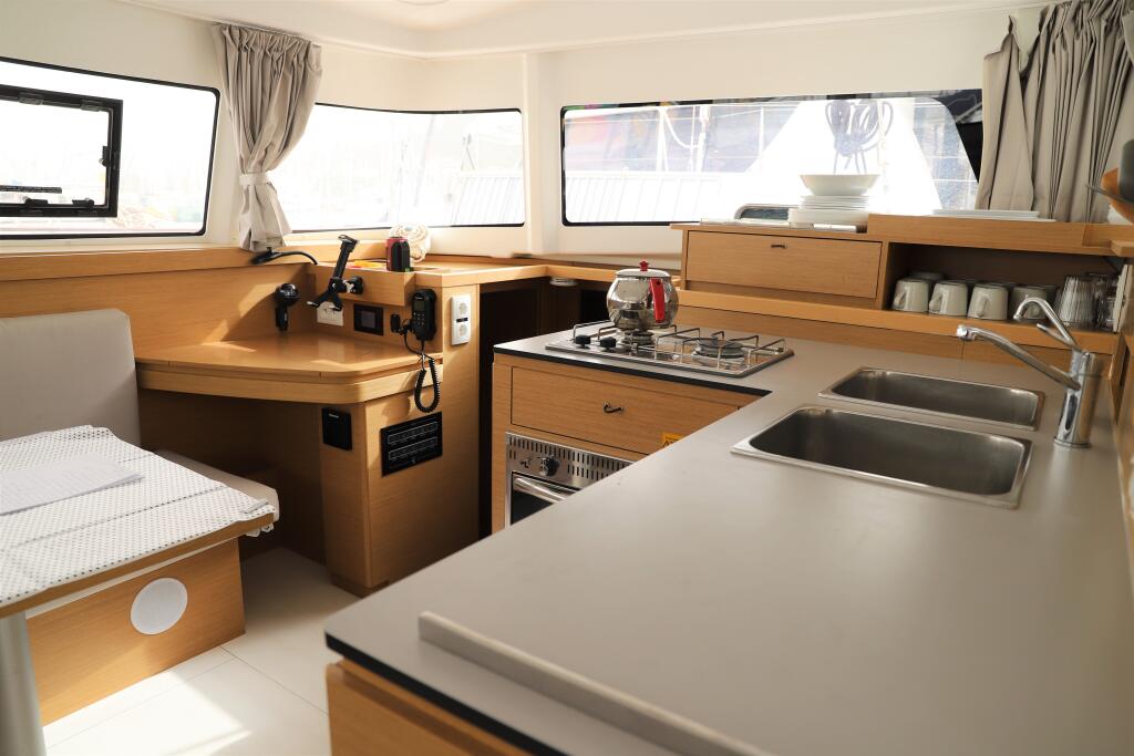 Catamaran 