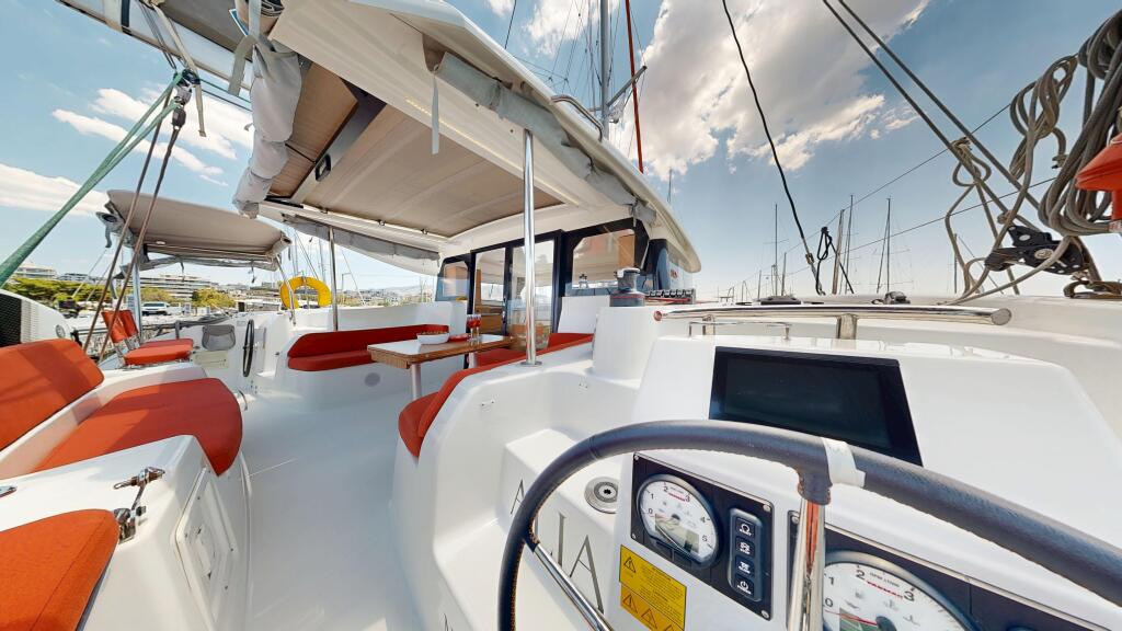 Catamaran 