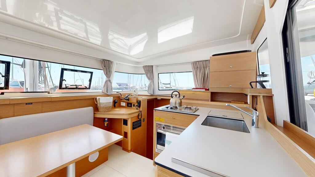 Catamaran 