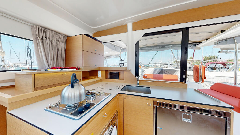 Catamaran 