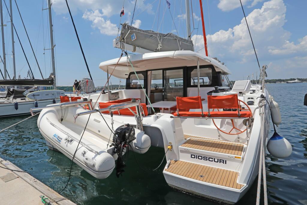 Catamaran 