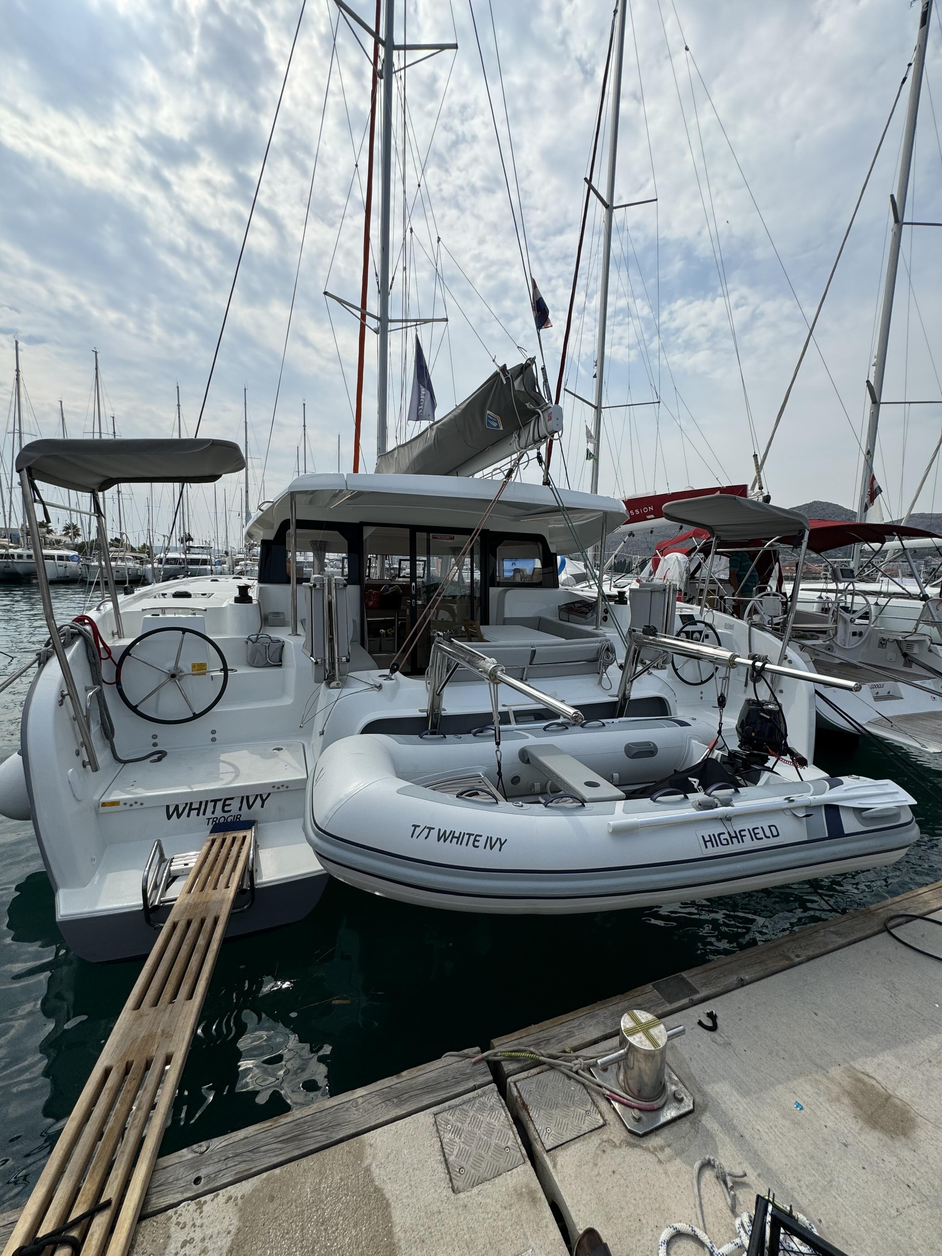 Catamaran 