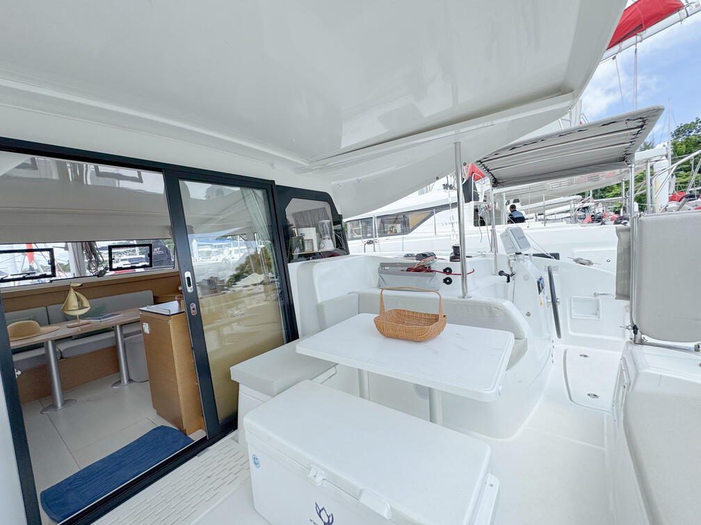 Catamaran 