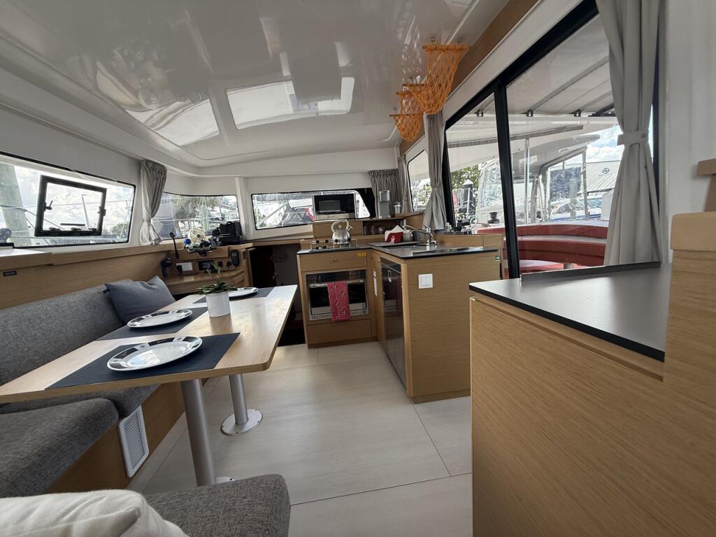 Catamaran 