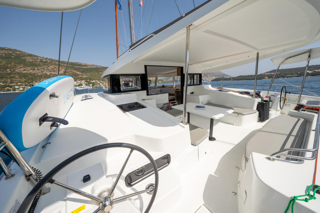 Catamaran 