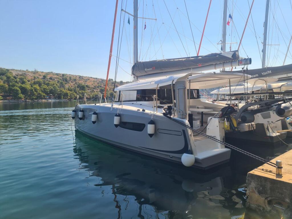 Catamaran 