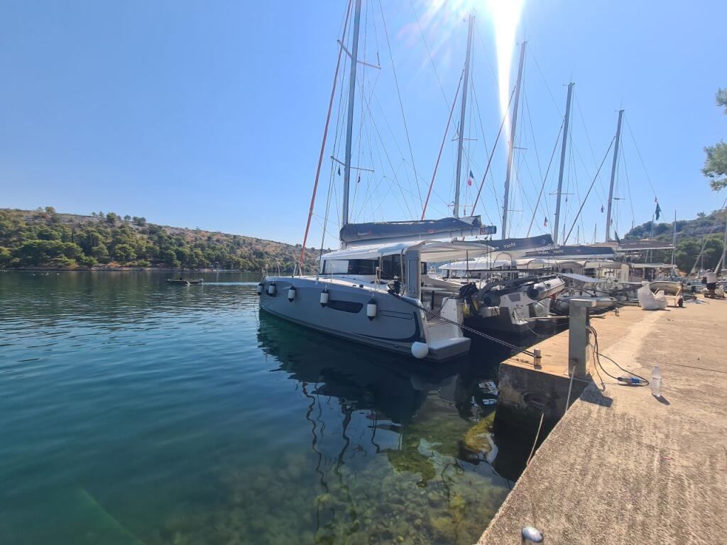 Catamaran 