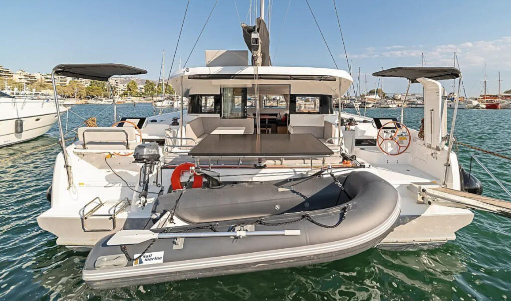 Catamaran 